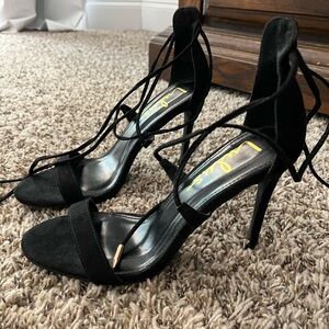 Lulus black strappy heels